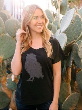 Distressed Owl Women's T-Shirt | Lucky Owl- Small